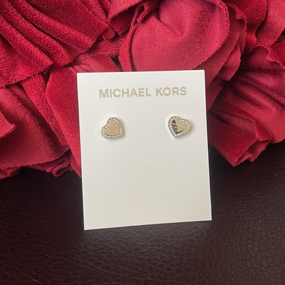 NWT MICHAEL KORS Silver Tone Pave Heart Stud Earrings MKJ3966040 MKJ3966 NEW - Picture 2 of 6
